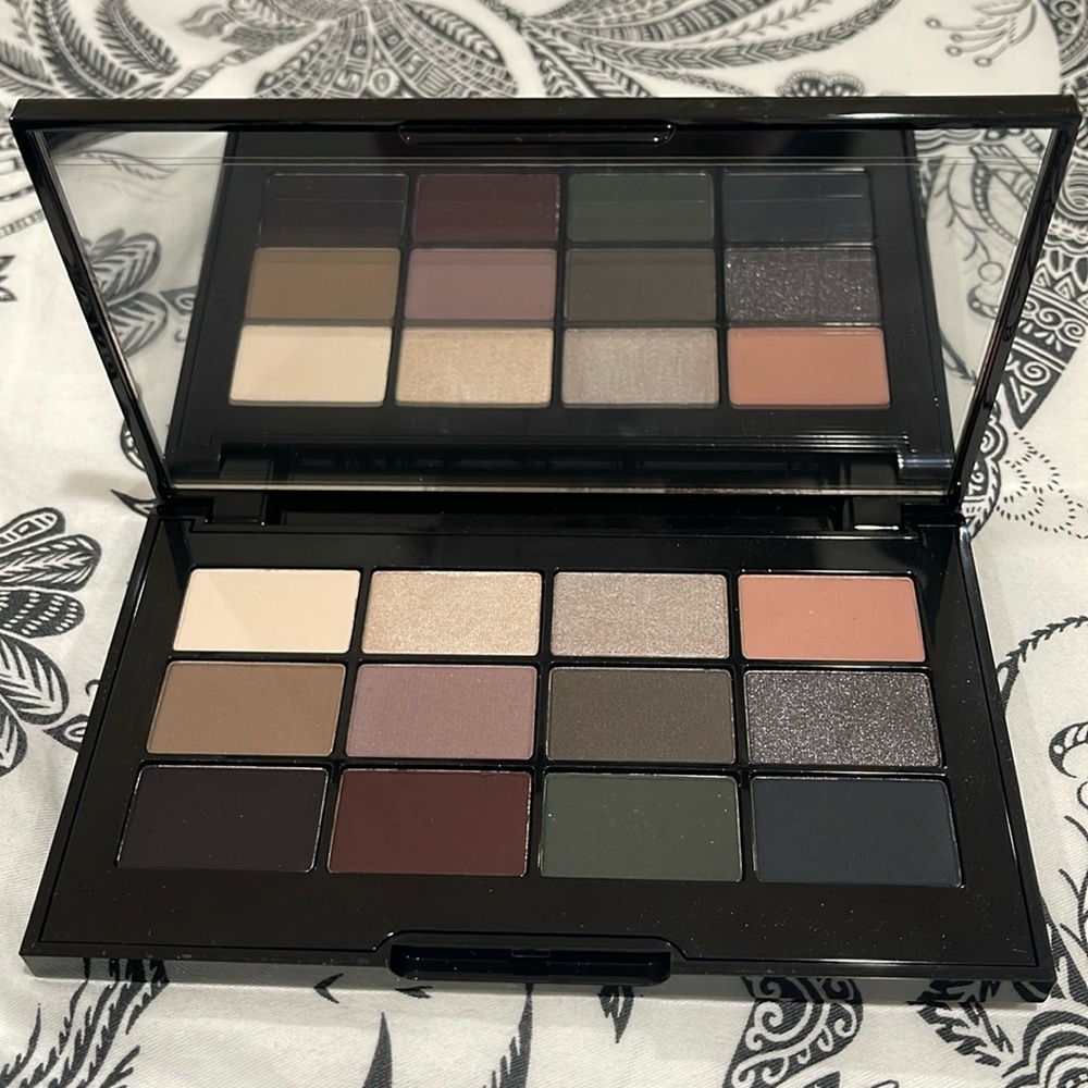 BOBBI BROWN Limited Edition Eyeshadow Palette New